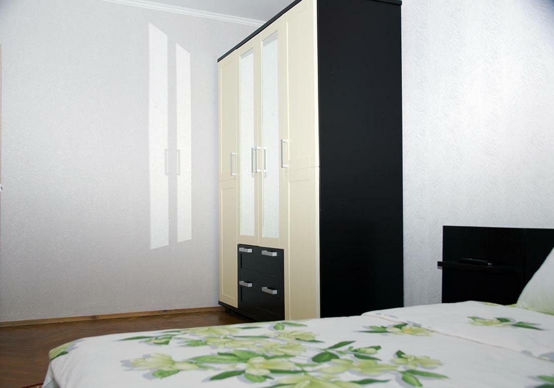 Уютная, Благоустроенная 2-Комнатная Квартира, Wifi Apartment Bobruisk Exterior photo
